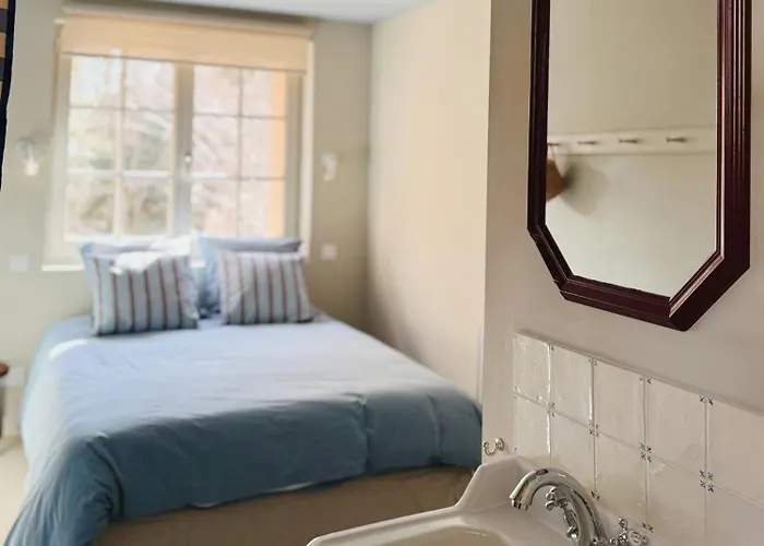 Ferienhaus Authentic By The Lignon River