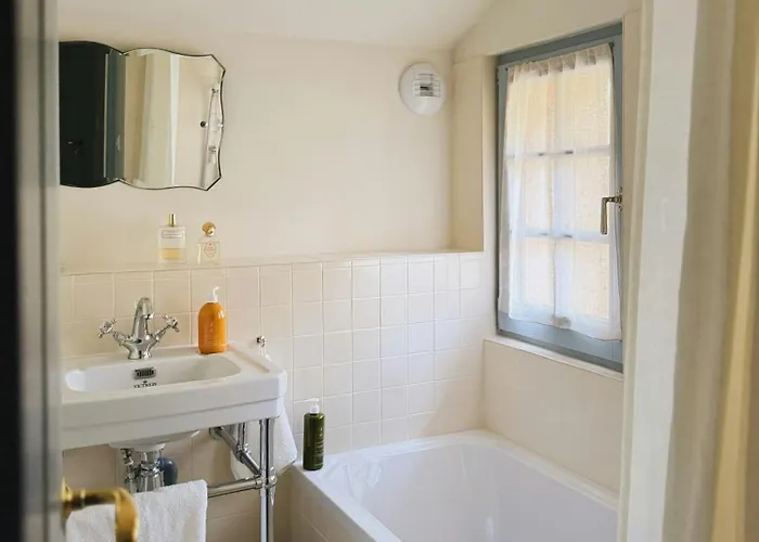 Ferienhaus Authentic By The Lignon River *